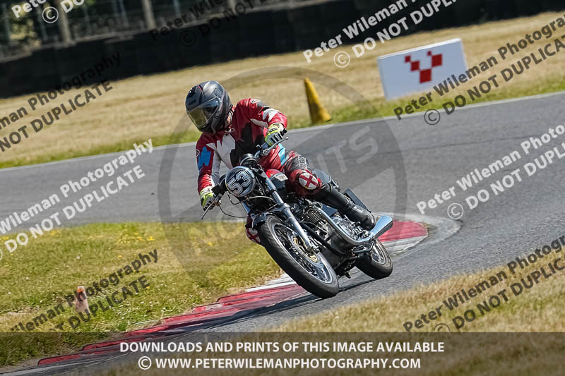 cadwell park;cadwell park photographs;cadwell trackday photographs;enduro digital images;event digital images;eventdigitalimages;peter wileman photography;racing digital images;trackday digital images;trackday photos